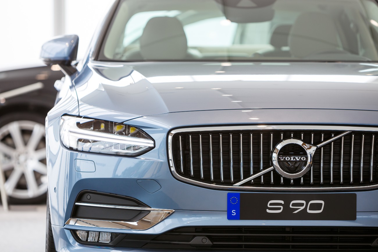 Your Guide to Choosing the Best Luxury Sedan of 2020 HowStuffWorks
