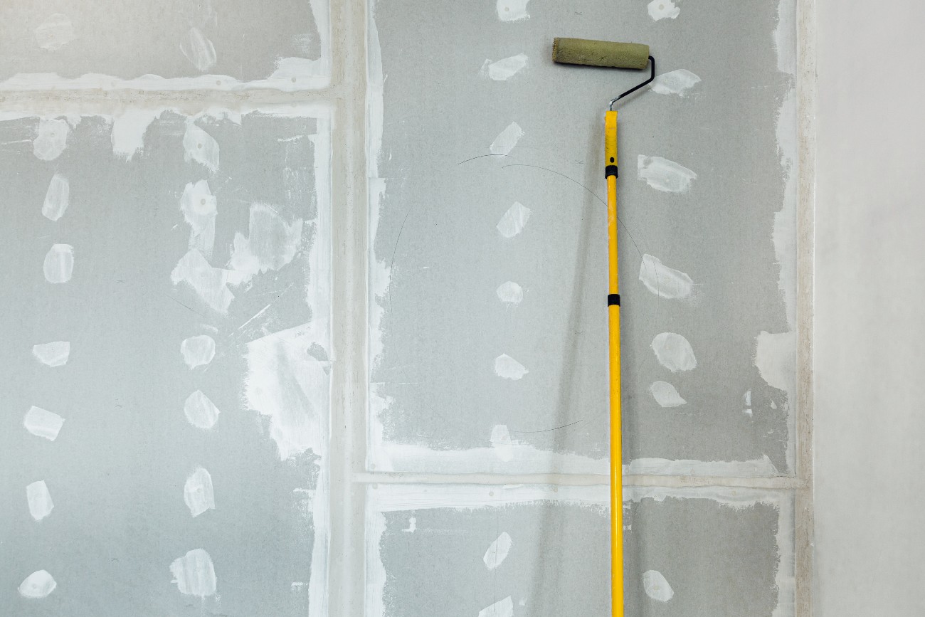 Hiring a Pro to Repair Drywall Could Save You Thousands of Dollars HowStuffWorks